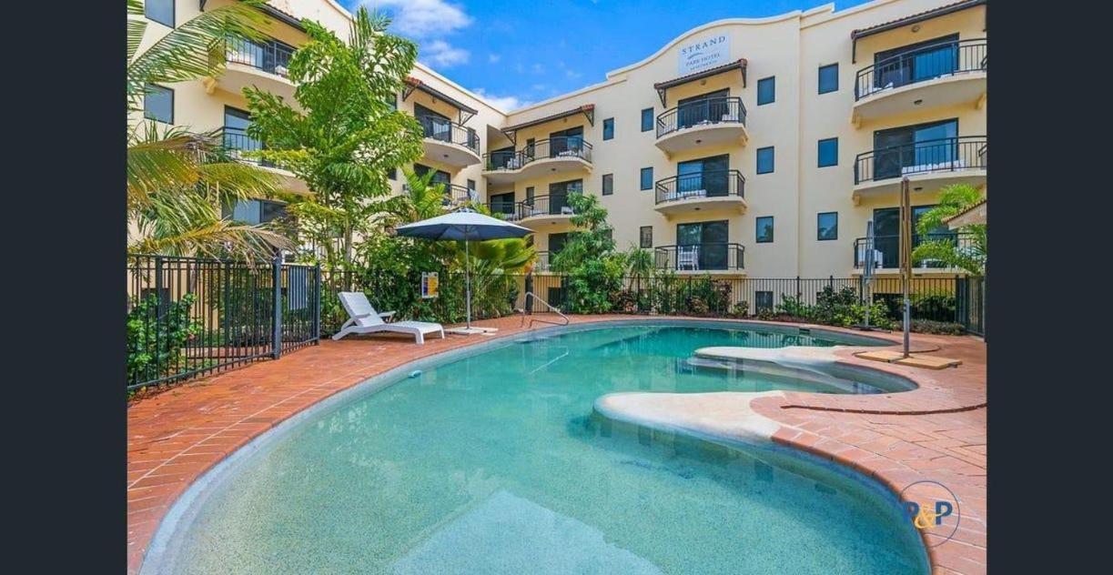 Within Reach Of The Beach! Townsville Exterior photo